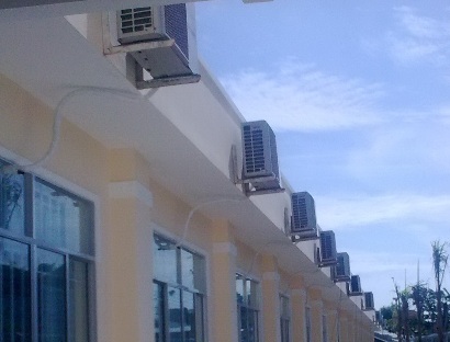 Một văn phòng 18 người, gắn 6 máy lạnh 